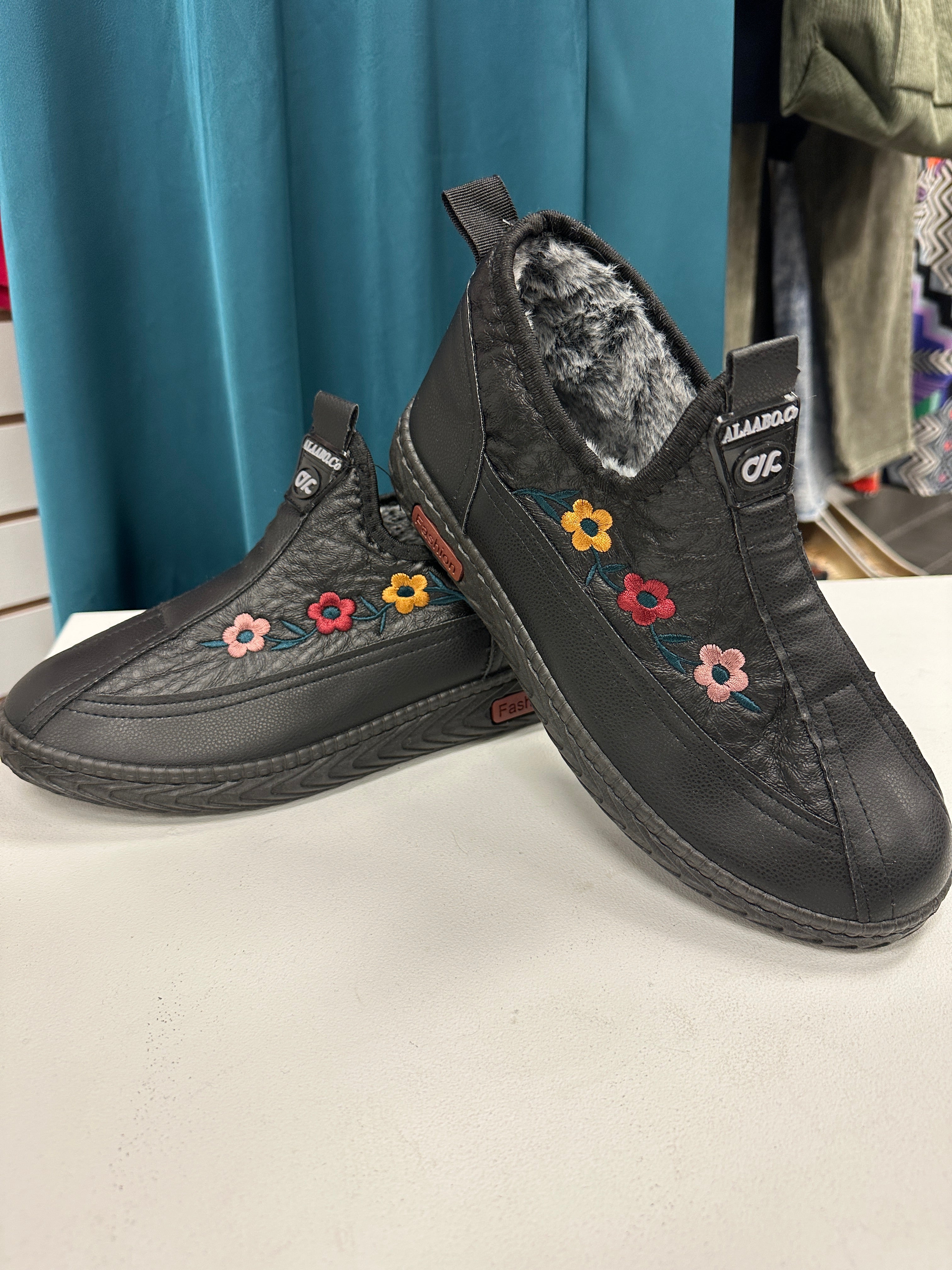 Alaabo.Co Black Shoes/ embroidered