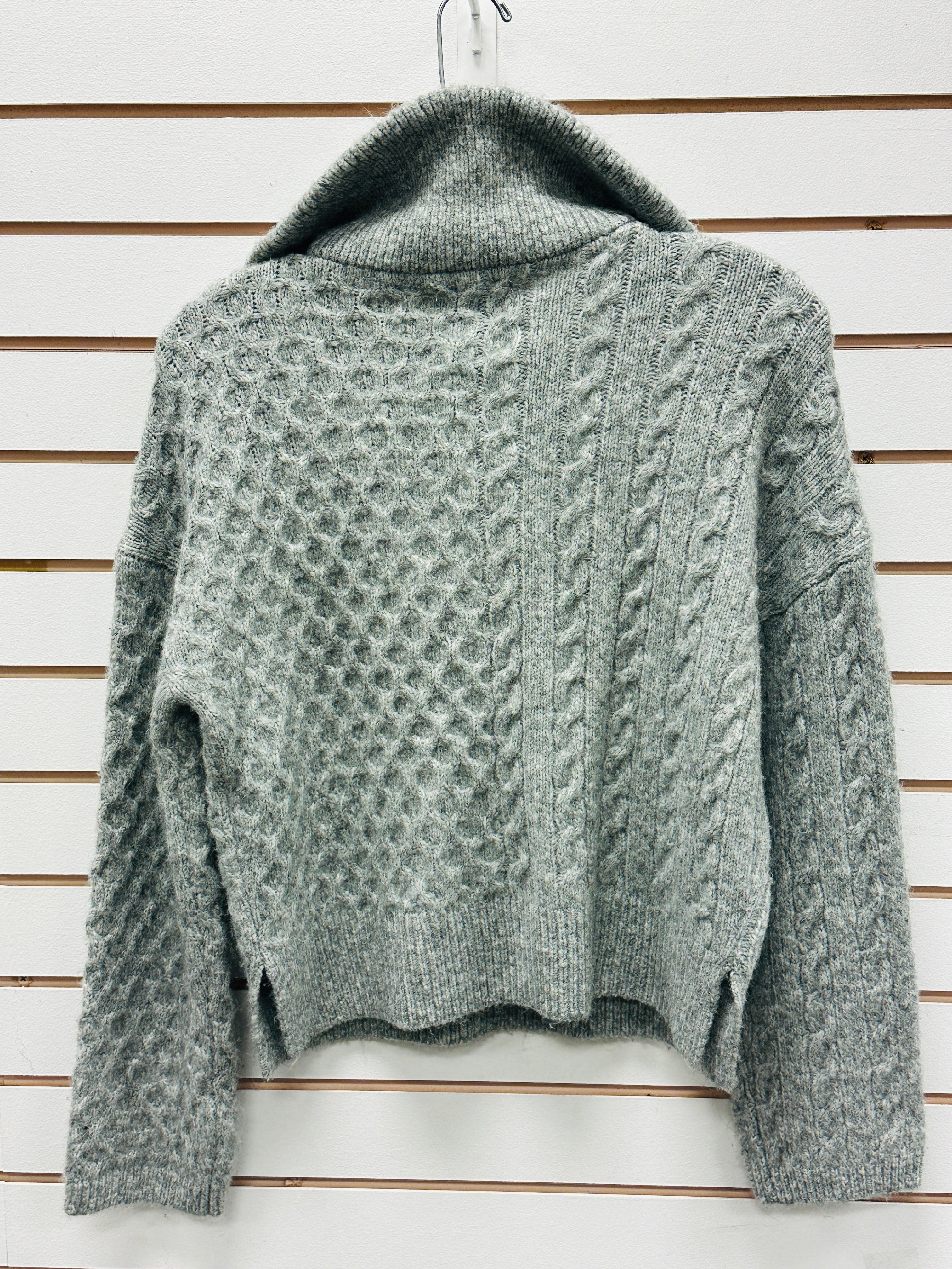 Abercrombie & Fitch Grey cable knit half zip (XS)